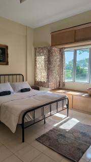 ANHAAZ Lakefront Retreat - 0