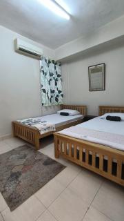 ANHAAZ Lakefront Retreat - 2