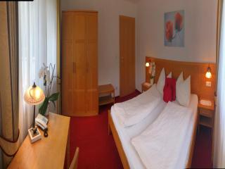 Apartment in Goldrain with Pool & Mountain Views - Laces - 9
