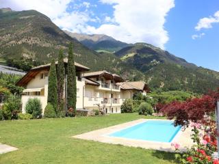 Apartment in Goldrain with Pool & Mountain Views - Laces - 7