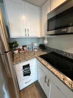 Stunning Water View Suite - 4