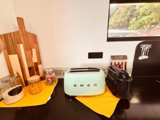 Airport Pamatai Room - 6