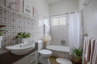 Lux 4B Queenslander by The Gabba - Brisbane - 1