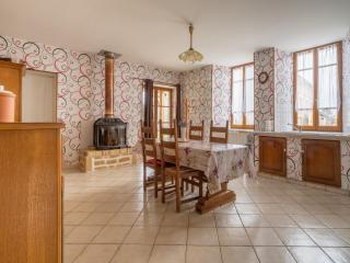 Vintage Holiday Home in Nouart - 8