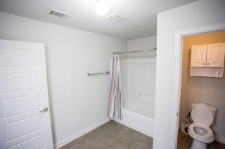 Cozy Studio Mins to JPS, Medical City, Historic District, Zoo, Water Garden - 6