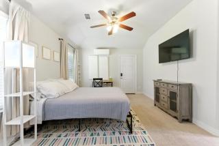 Cozy Studio Mins to JPS, Medical City, Historic District, Zoo, Water Garden - 4