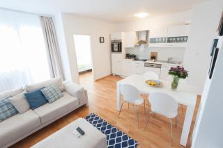 Charming Maraska - 7