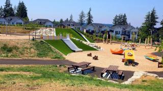 The Sunset Haven- Cozy 2BR Basement Suite near White rock - Surrey - 5
