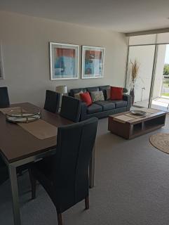 Kirra Surf Apartments - 4