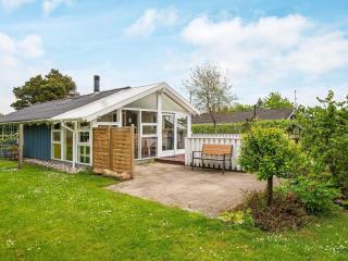 6 person holiday home in Ulfborg-By Traum - 6