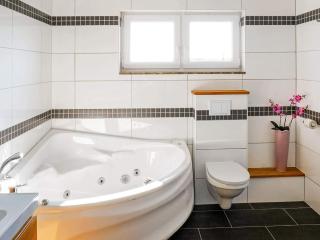 8 person holiday home in GLOMMEN-By Traum - Falkenberg - 6