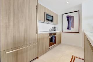 Tiffany Topaz - Rooftop Pool, Gym, Walk to Beach - 1