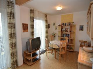 Spacious Düdinghausen Chalet - Medebach - 8