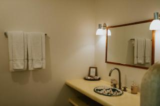 Villa Gardenia - Oceanfront Casa Arbol w Pool - 5