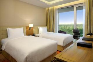 DoubleTree Suites by Hilton Bengaluru Outer Ring Road - 8