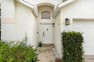 Chic 3BR Retreat w Pool • Near Disney Magic - 8