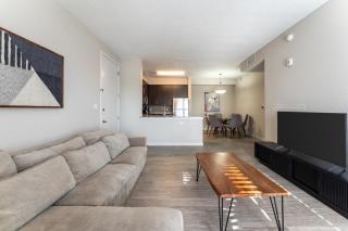 Daytona 2BR Getaway • Parking • Family Pet-Friendly - 6