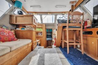 Luxury 2BR Yacht • Marina Views • WiFi - 5