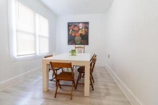 Spacious 4BR Family Home in Detroit WiFi Parking - Detroit - 7