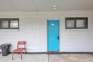 Private Getaway for 2 • Near Dining Entertainment - 6