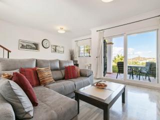 Alhaurín Villa with Terrace - 9
