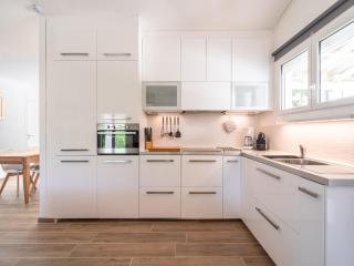 Villa in Pouzols with Private Pool & Vineyards - Pouzols-Minervois - 7