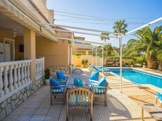 Sunny Poolside Stay in Busot - 5