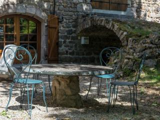 Secluded Stone Villa Retreat - Saint-Bonnet-le-Froid - 6