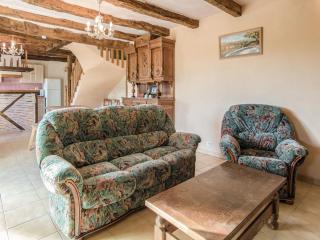Slate-Roofed Hideaway - 8