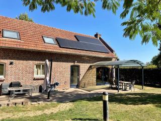 Coachman's House near Roermond with Garden - 0