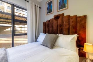 #AlimamaSpaces Thando's Waterfalls Villa - Midrand - 8