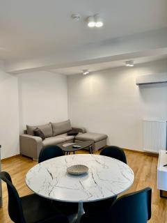 Niarchos Park View Maisonette - 1