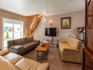 Cozy Cottage for 8 Guests - 8