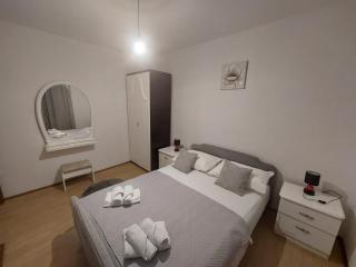 Apartment Dominik - Two Bedroom Apartment with Terrace and Sea View - 2