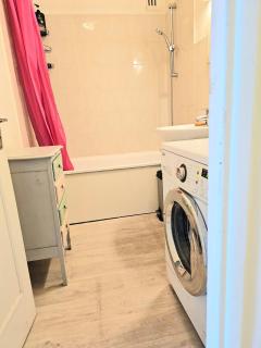 Chambre dans mon appartement, salle de bain, WC, cuisine, sont à partager avec 3 personnes - 9