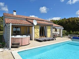 Villa Retreat with Pool and pets - Vélieux - 5