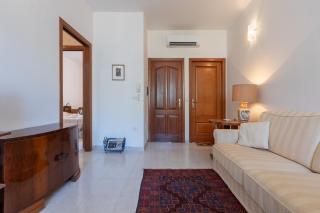GuestHost - Tabarka's House - 5