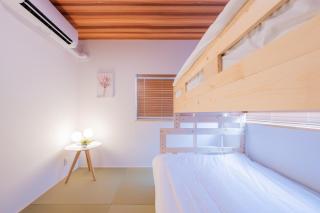 白 サウナ付きの大きなお風呂 駐車場は無料利用 寝具12台 寝室5つ バスルーム3台 - 3