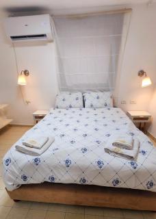 מול השדות-בית נופש במושב-יש ממ"ד - 8