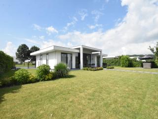 Pleasant villa in Harderwijk with fenced garden - 3