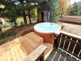 Sunlit Cabin with Jacuzzi in Turracherhohe - 2