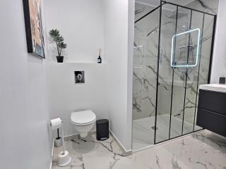 Vue Rivière, Élégant T2, Neuf, Terrasse, RDC - Gerde - 2