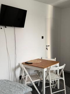 Mad-Room - 9