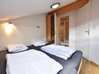 Apartment in La Chapelle near Ski Lift - 8