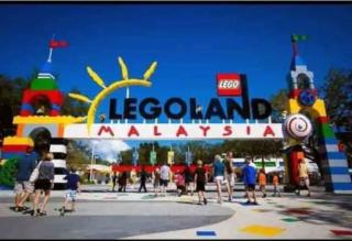 Opposite Medini Mall 6 min walk to legoland 1-8 pax FamilyStay - - 0