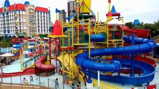 Opposite Medini Mall 6 min walk to legoland 1-8 pax FamilyStay - - 8