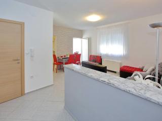 Tranquil Apartment in Bibinje with Garden - Bibinje - 6