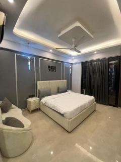 New omaxe hazratganj - 8