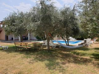 Modern Apartment in Banjole with Pool - 0