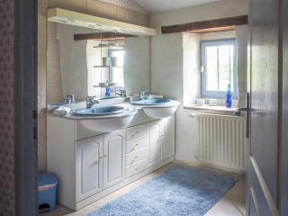 Holiday Home in Saint-Laurent-de-la-Salle with Pool - 3